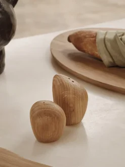 ferm LIVING Kitchen Tools And Utensils<Cairn Salt and Pepper Shakers - Set of 2 - Oak