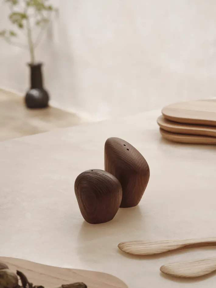 ferm LIVING Kitchen Tools And Utensils<Cairn Salt and Pepper Shakers - Set of 2 - Dark Brown