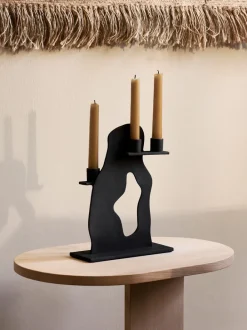 ferm LIVING Candleholders<Erode Candle Holder - Aluminium Black