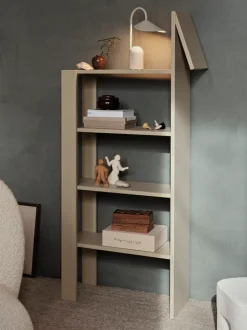 ferm LIVING Furniture<Giraffe Bookcase - Cashmere