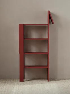 ferm LIVING Furniture<Giraffe Bookcase - Poppy Red