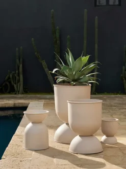 ferm LIVING Outdoor Pots|Plant Pots<Hourglass Pot - Large - Cashmere
