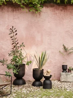 ferm LIVING Outdoor Pots|Plant Pots<Hourglass Pot - Medium - Black